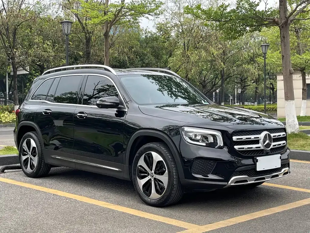 Mercedes-Benz GLB — фото 10