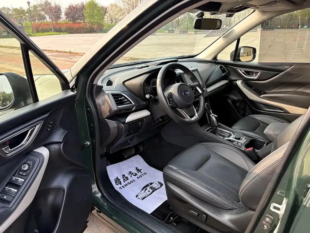 Subaru Forester — фото 10