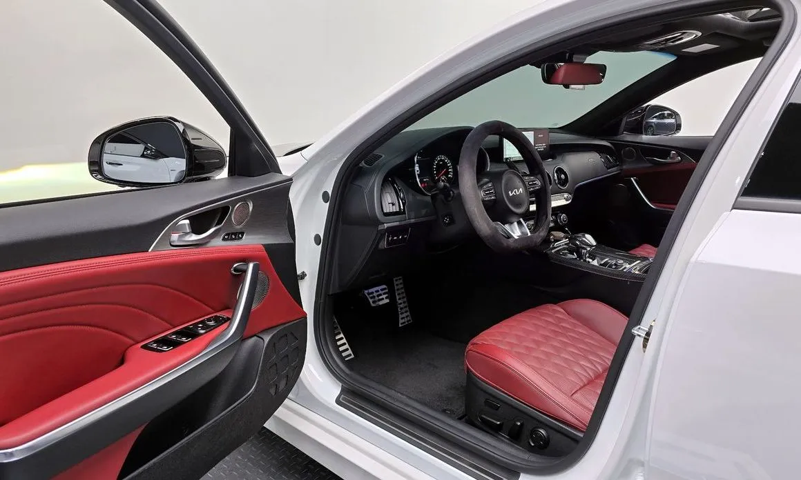 Kia Stinger 2023 из KR, фото 5