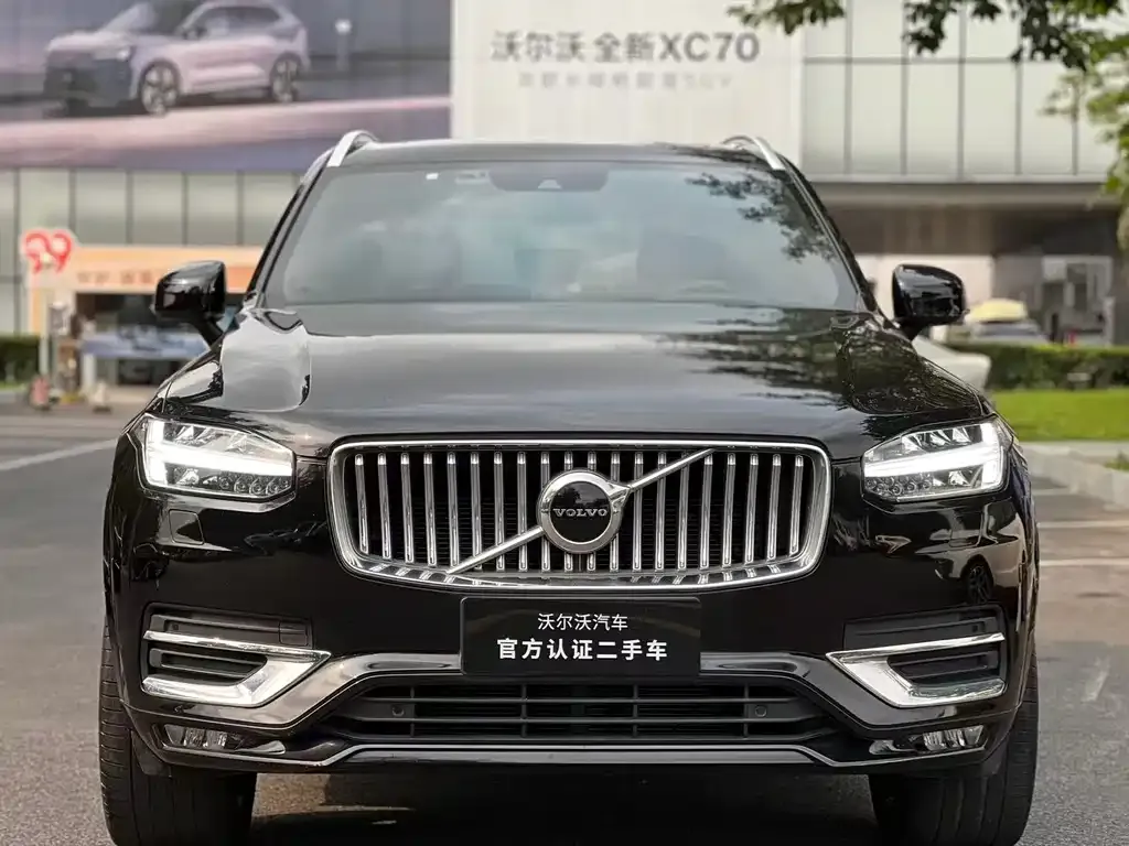 Volvo XC90 — фото 3