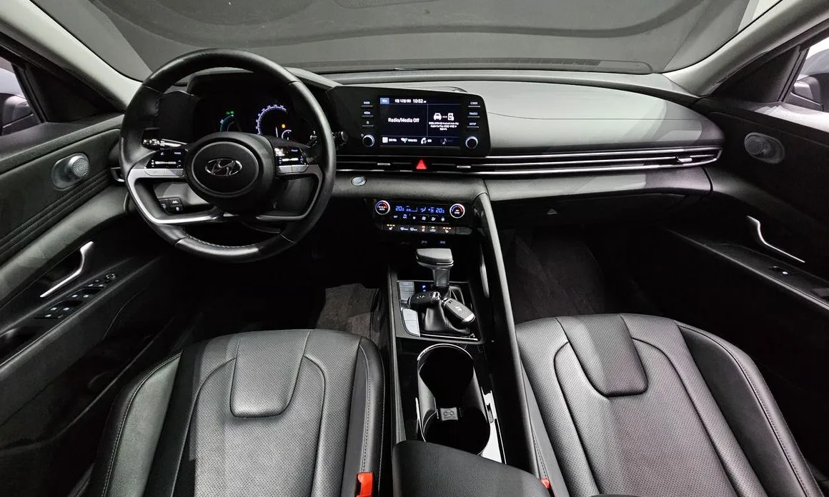 Hyundai AVANTE — фото 9
