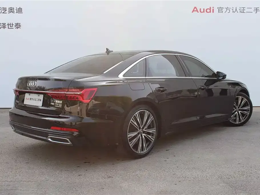 Audi A6L — фото 8