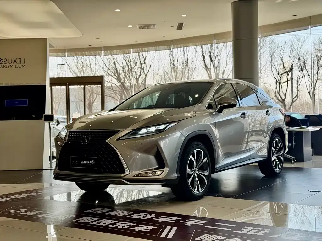 Lexus RX — фото 7
