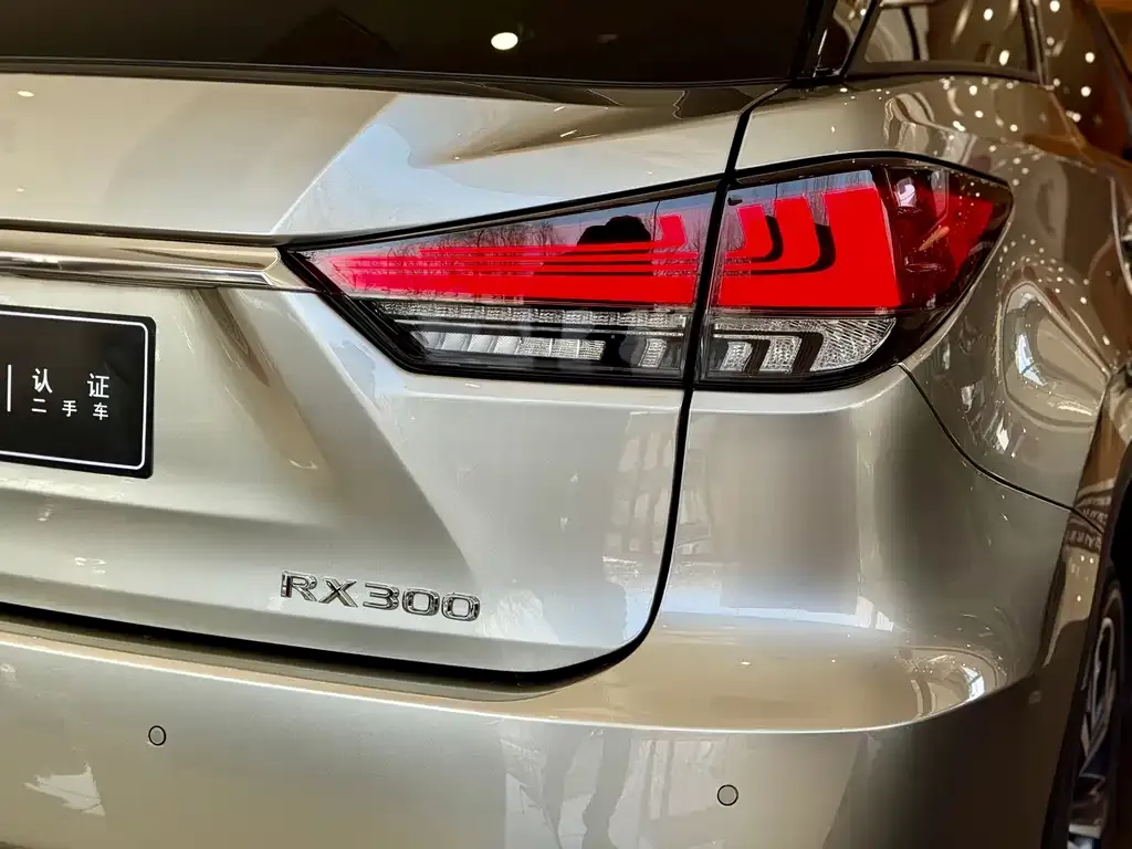 Lexus RX — фото 4