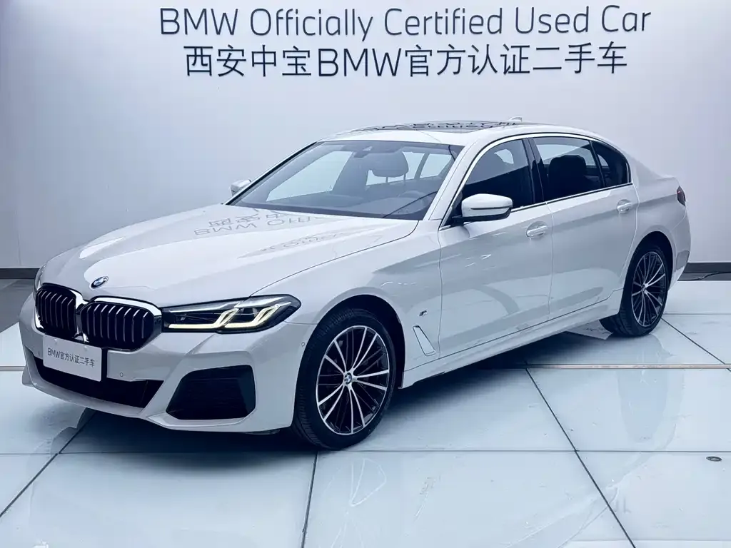 BMW 5 Series — фото 1
