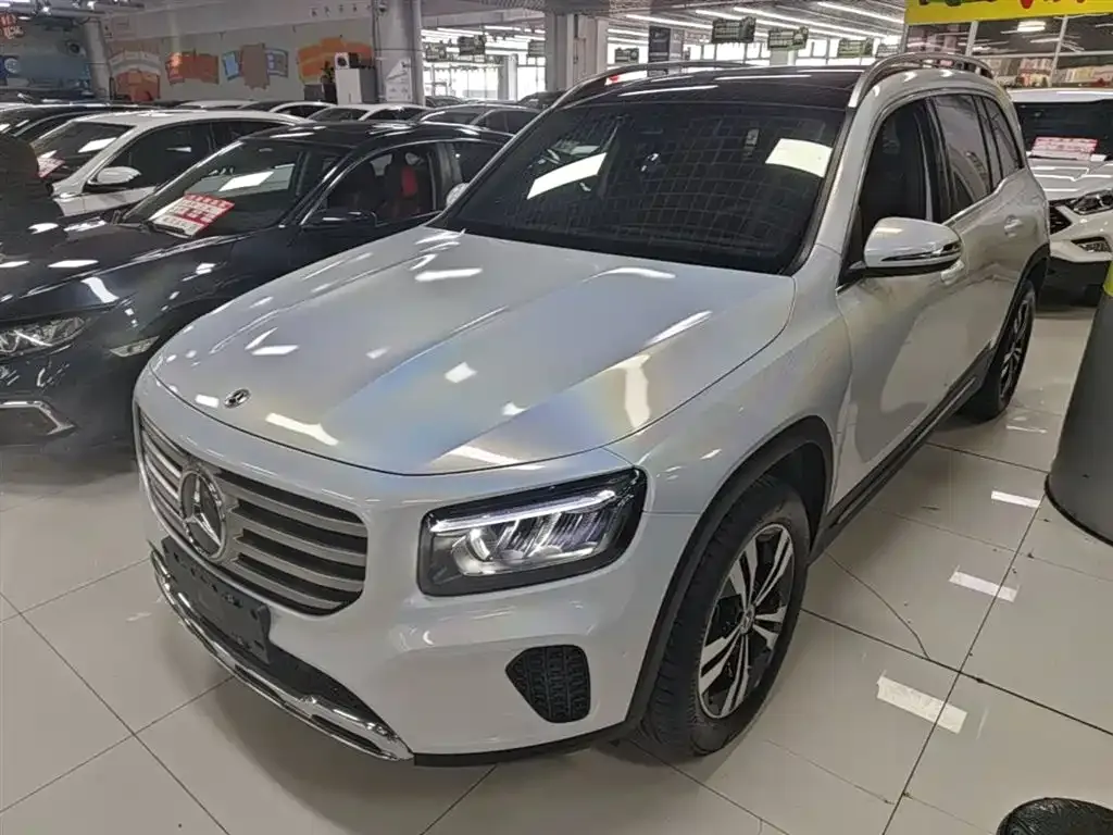 Mercedes-Benz GLB — фото 1