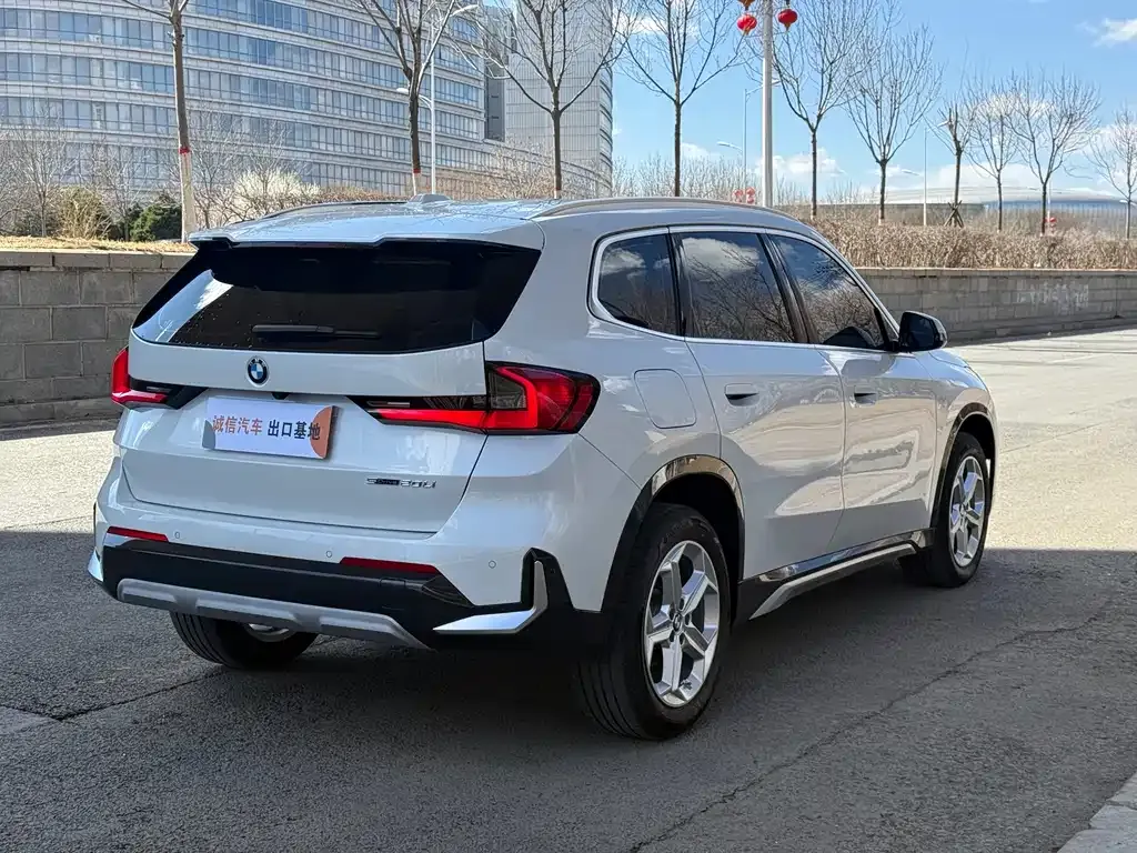 BMW X1 — фото 10