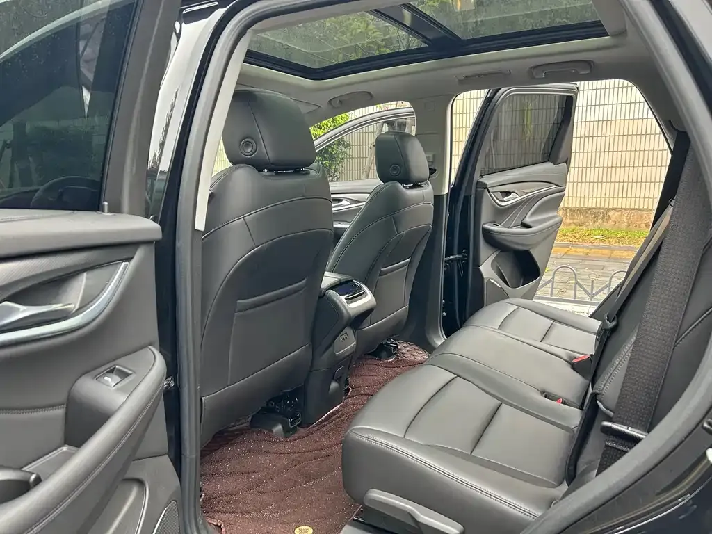 Buick Enclave 2021 из CN, фото 3
