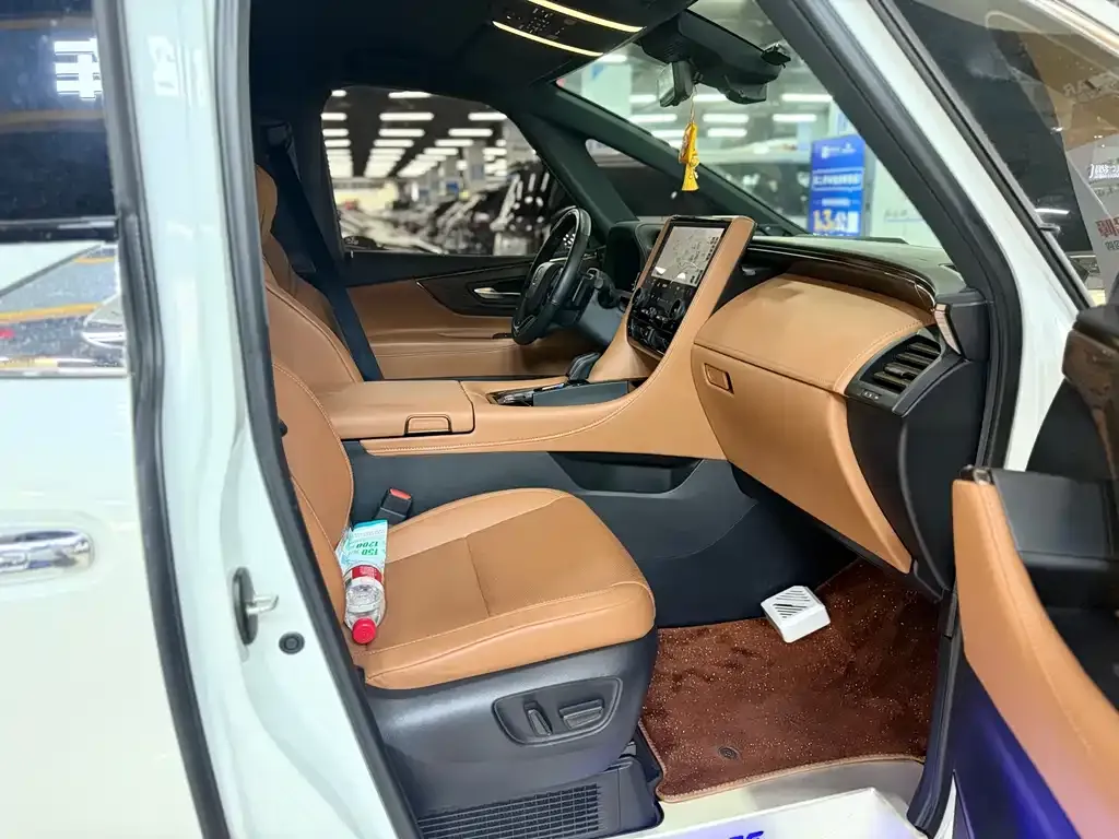 Toyota Vellfire — фото 5