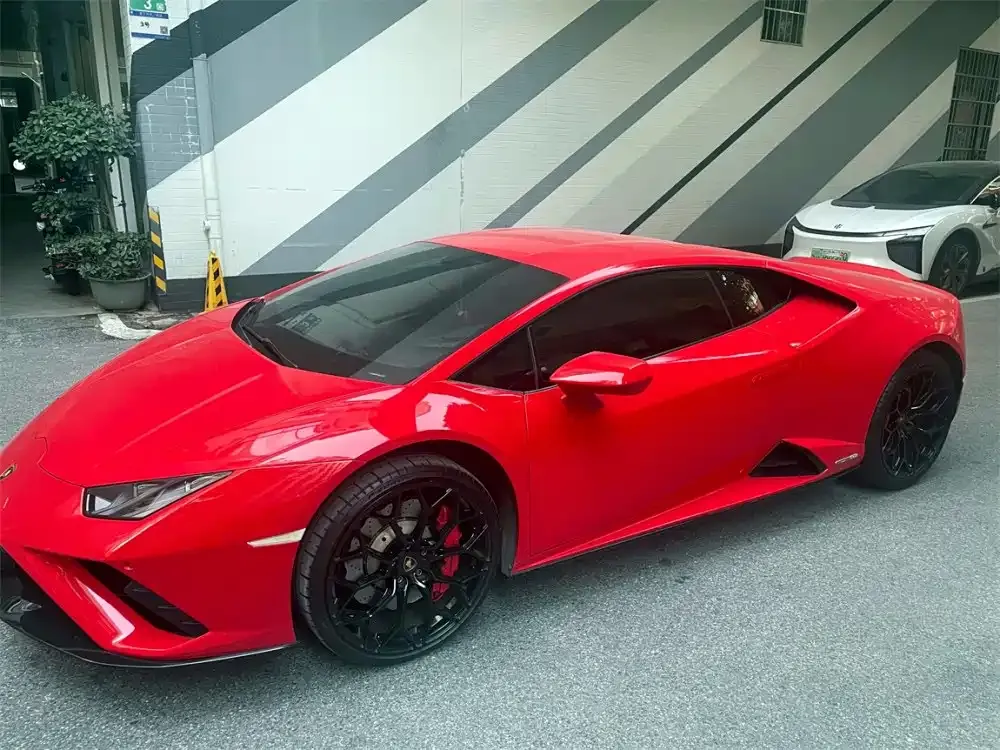 Lamborghini Huracan — фото 1