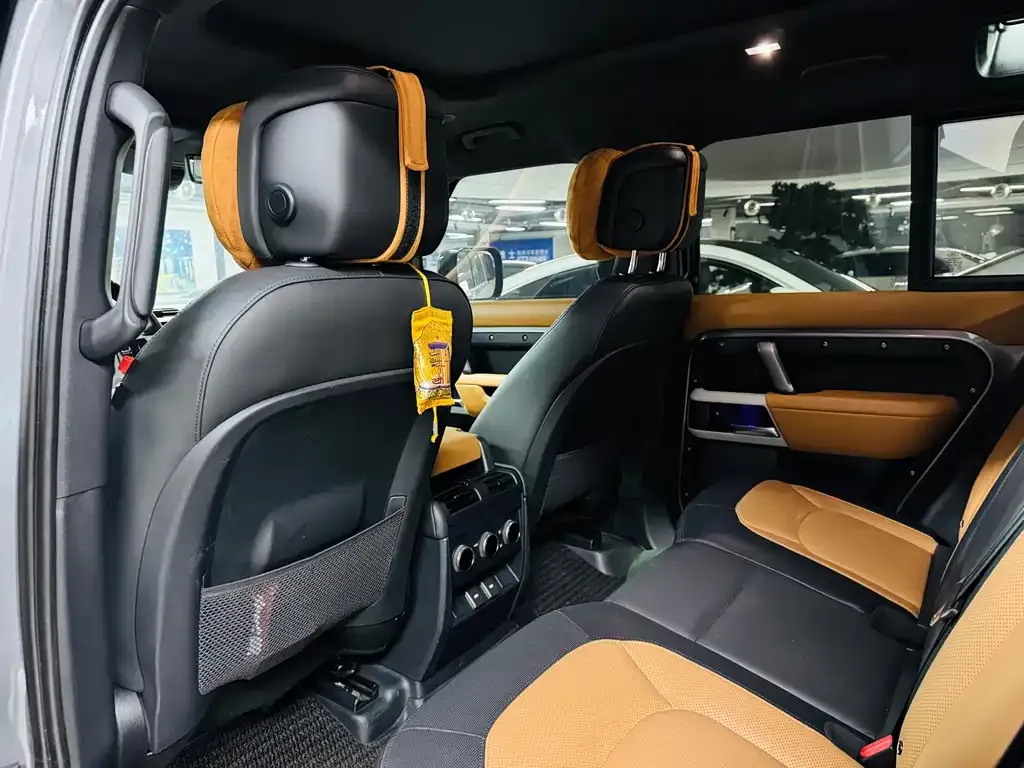 Land Rover Defender 2023 из CN, фото 3