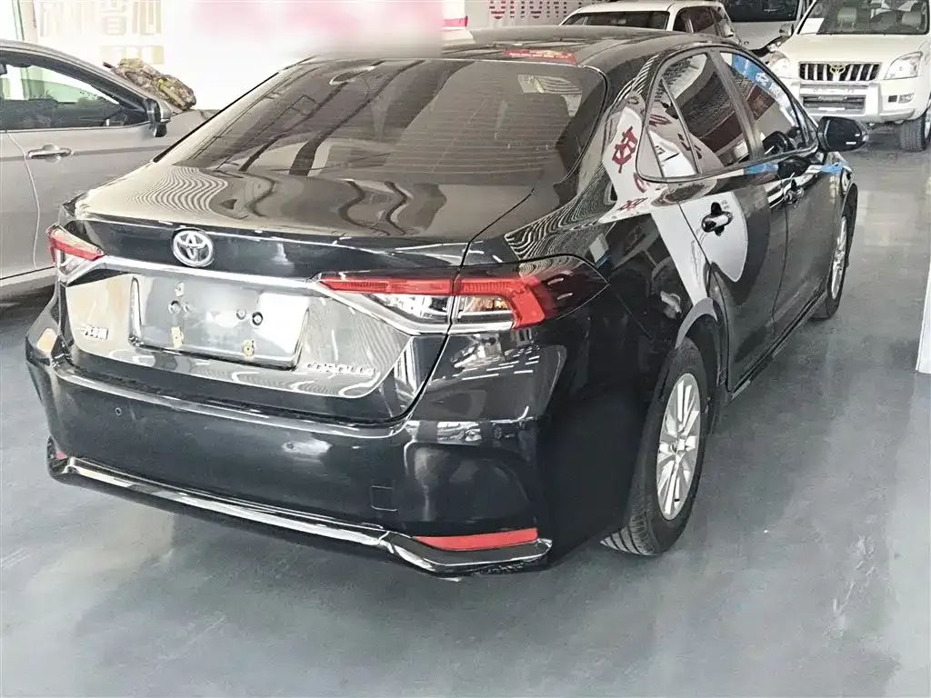 Toyota Corolla — фото 2