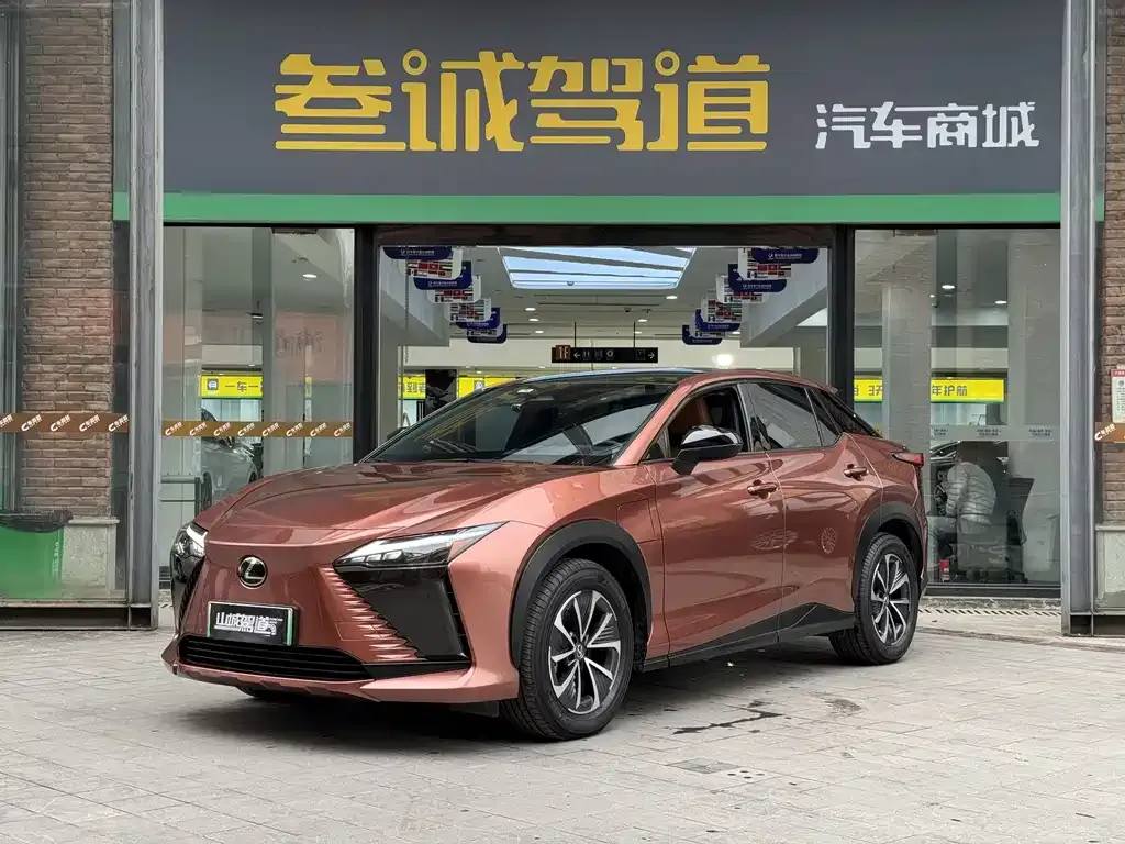 Lexus RZ