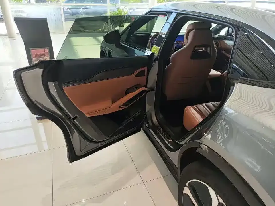 BYD L EV 2025 из CN, фото 2