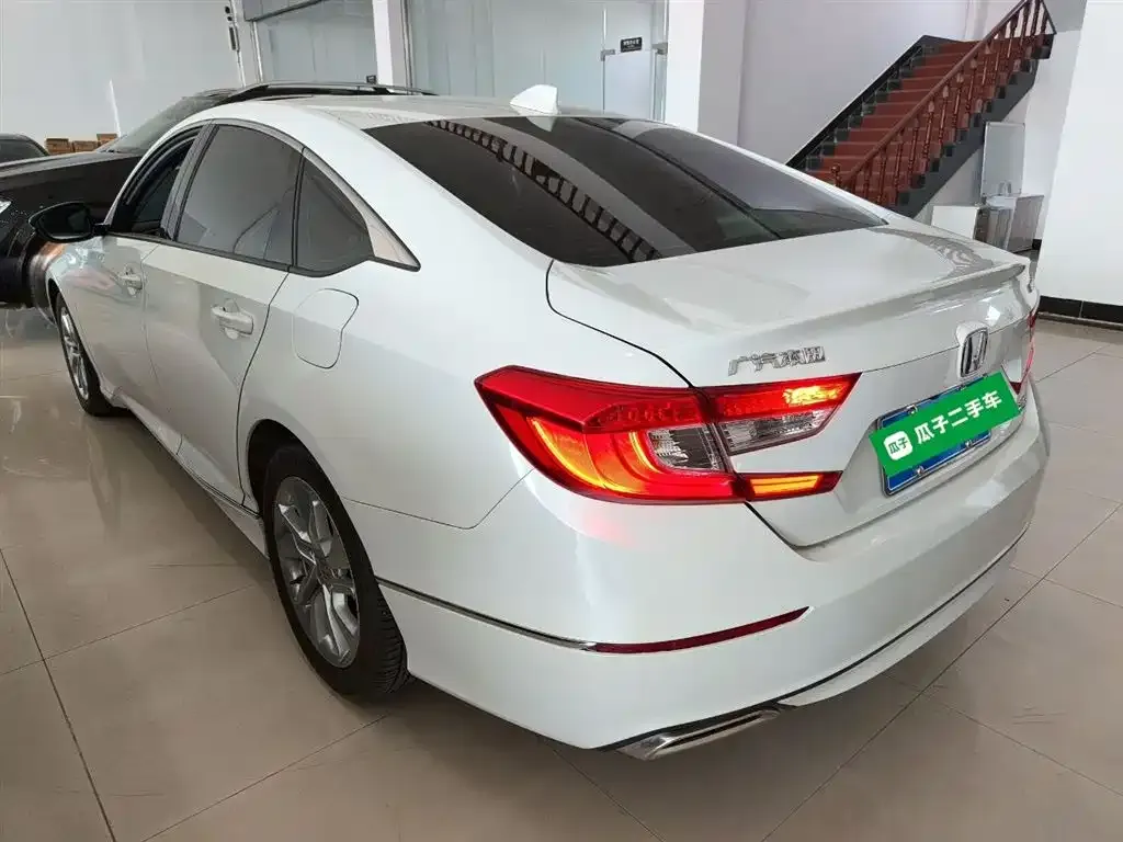 Honda Accord — фото 2
