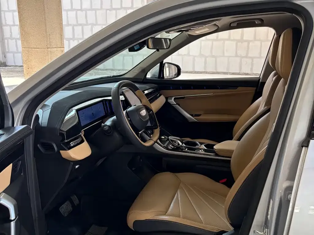 Geely Boyue L 2024 из CN, фото 4