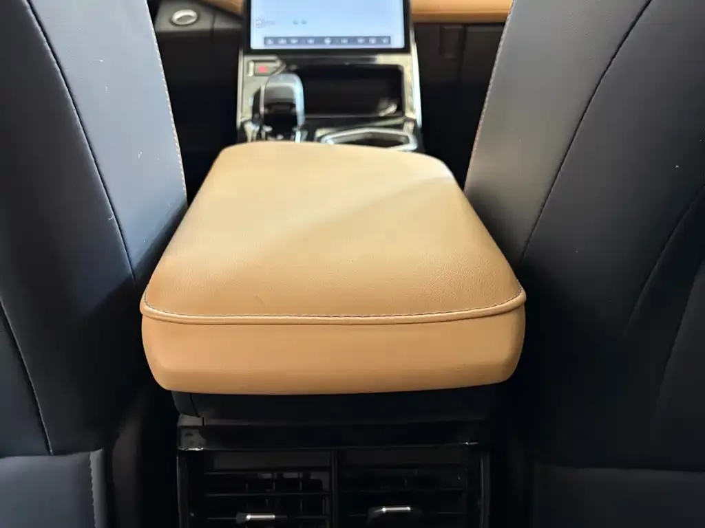 Geely Boyue L 2024 из CN, фото 2