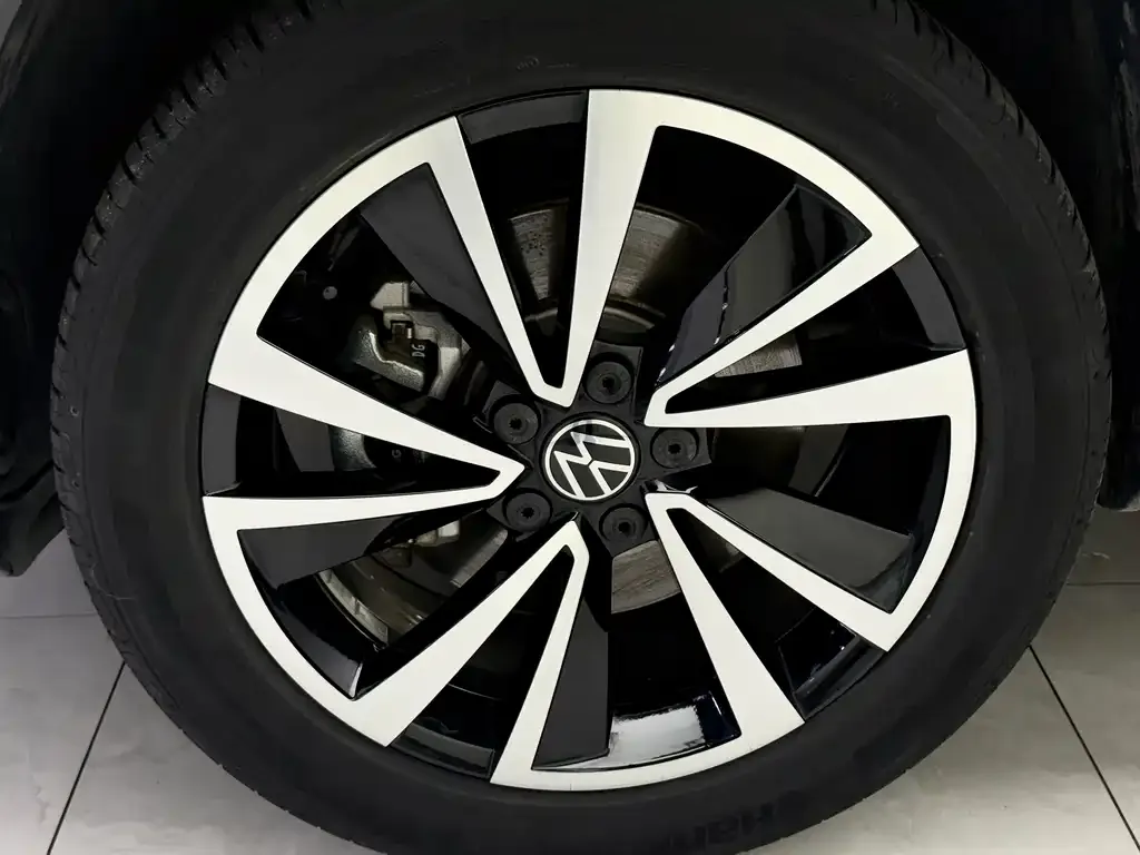 Volkswagen Tharu — фото 8