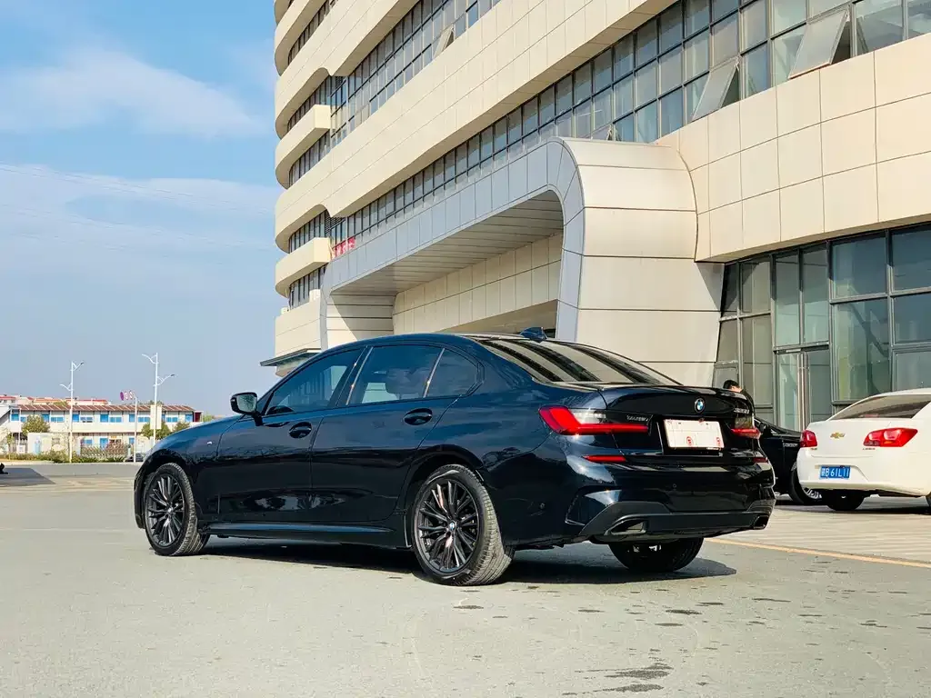 BMW 3 Series — фото 4