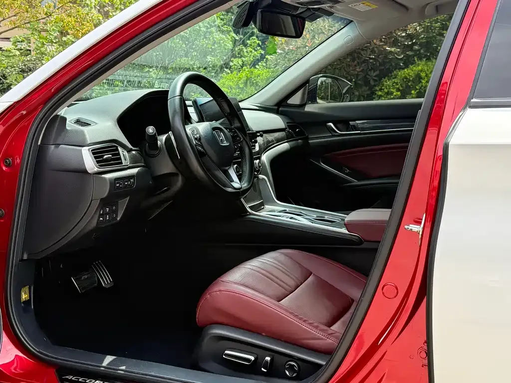 Honda Accord — фото 4
