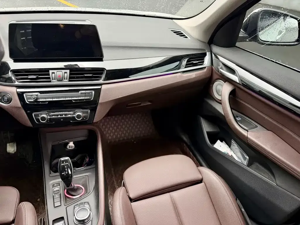 BMW X1 2021 из CN, фото 8