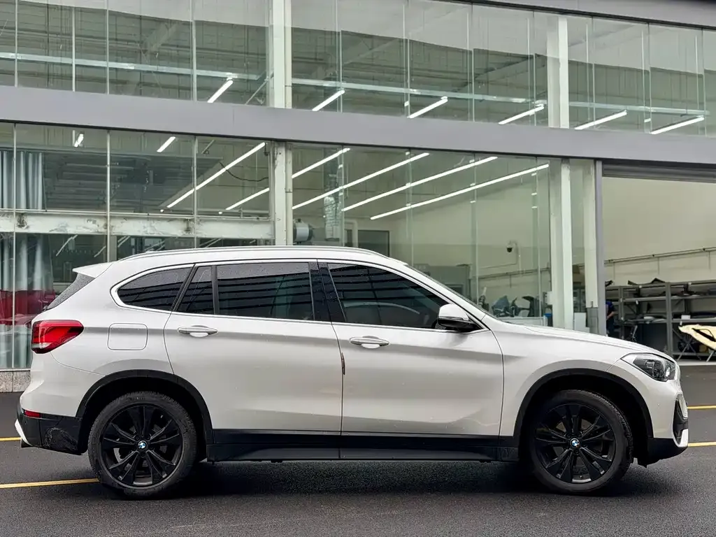 BMW X1 2021 из CN, фото 6