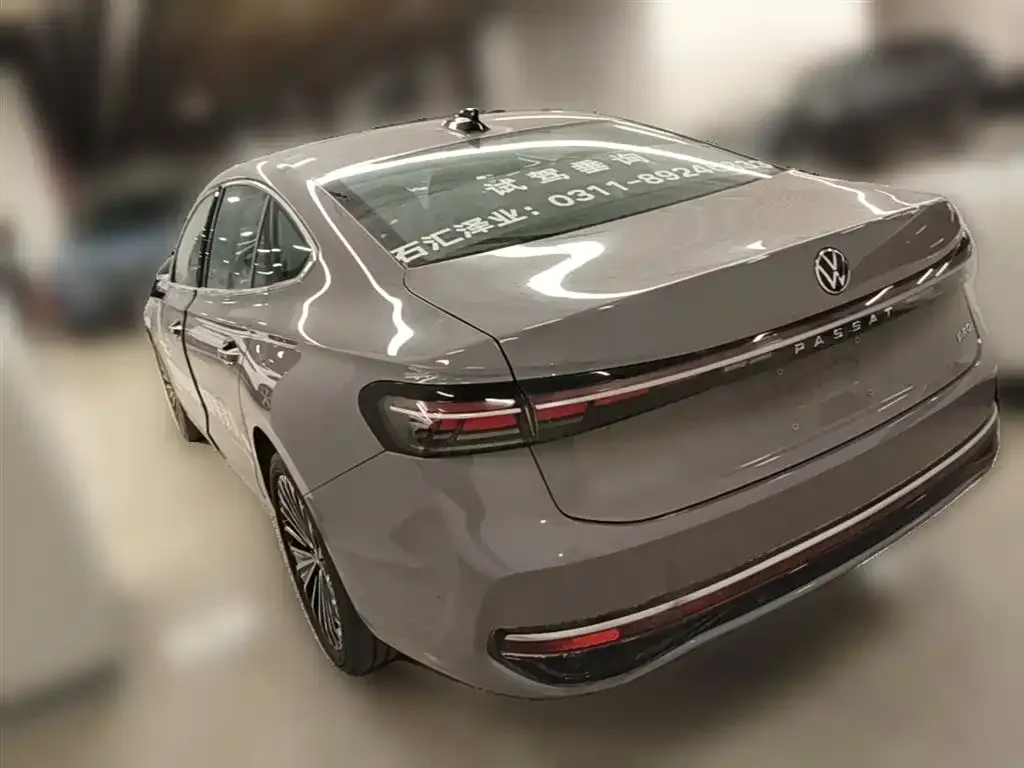 Volkswagen Passat — фото 10