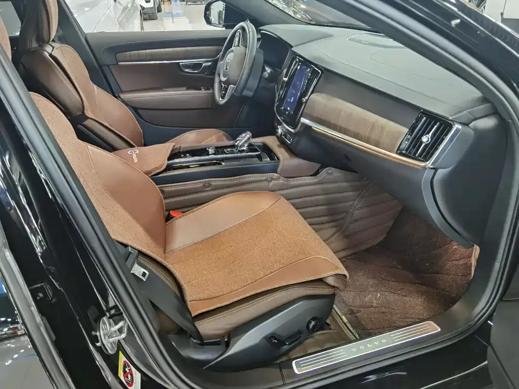 Volvo S90 — фото 3