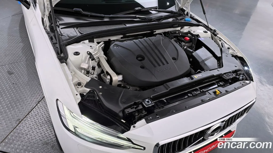 Volvo S60 2021 из KR, фото 8