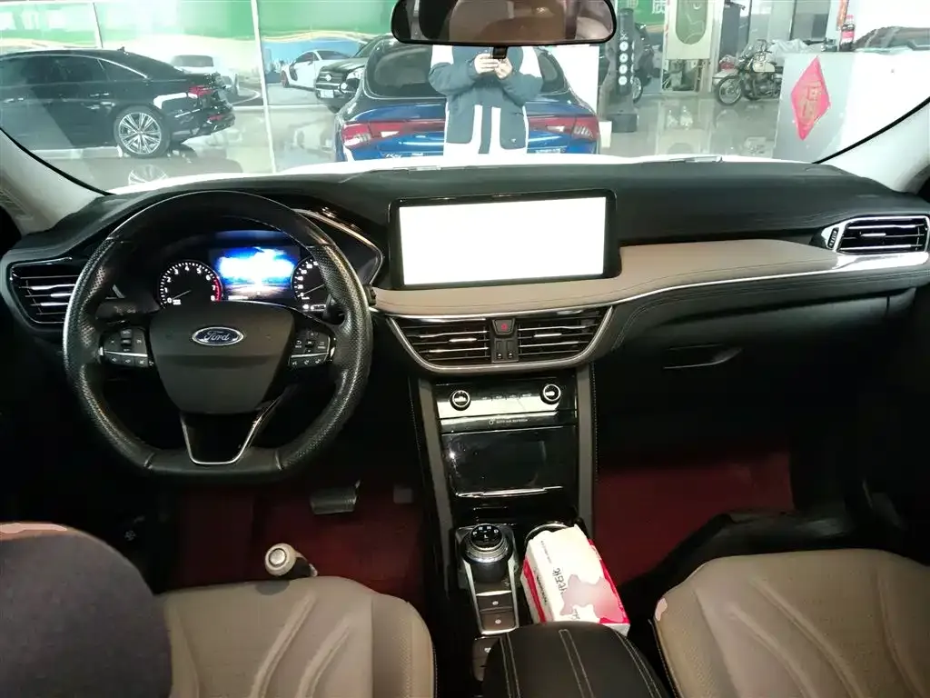 Ford Escape 2023 из CN, фото 8