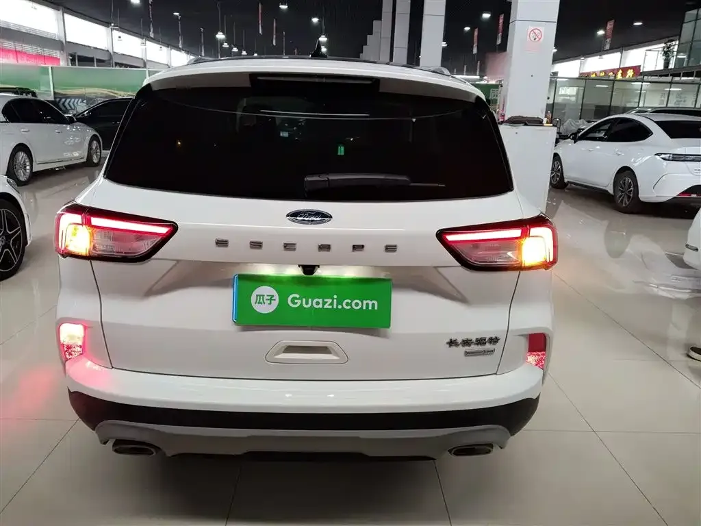 Ford Escape 2023 из CN, фото 9