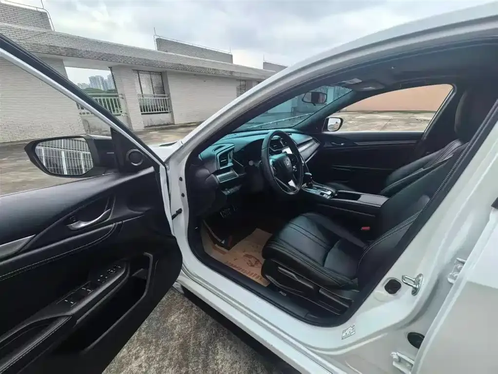 Honda Civic — фото 6