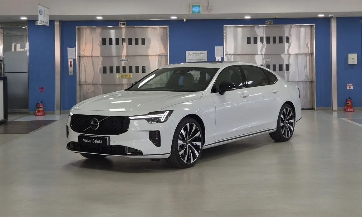 Volvo S90
