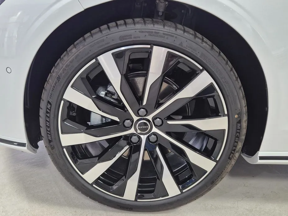 Volvo S90 2026 из KR, фото 9