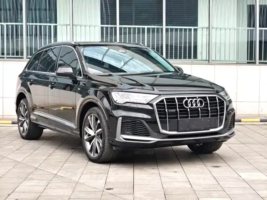 Audi Q7 — фото 9