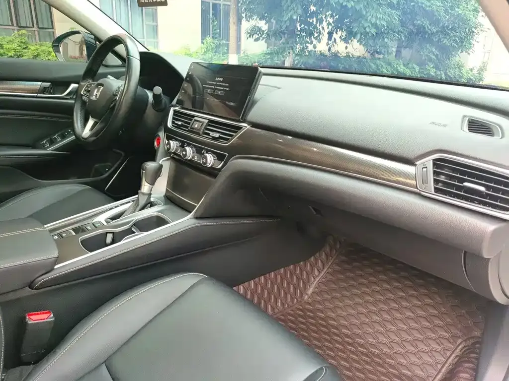 Honda Accord — фото 3