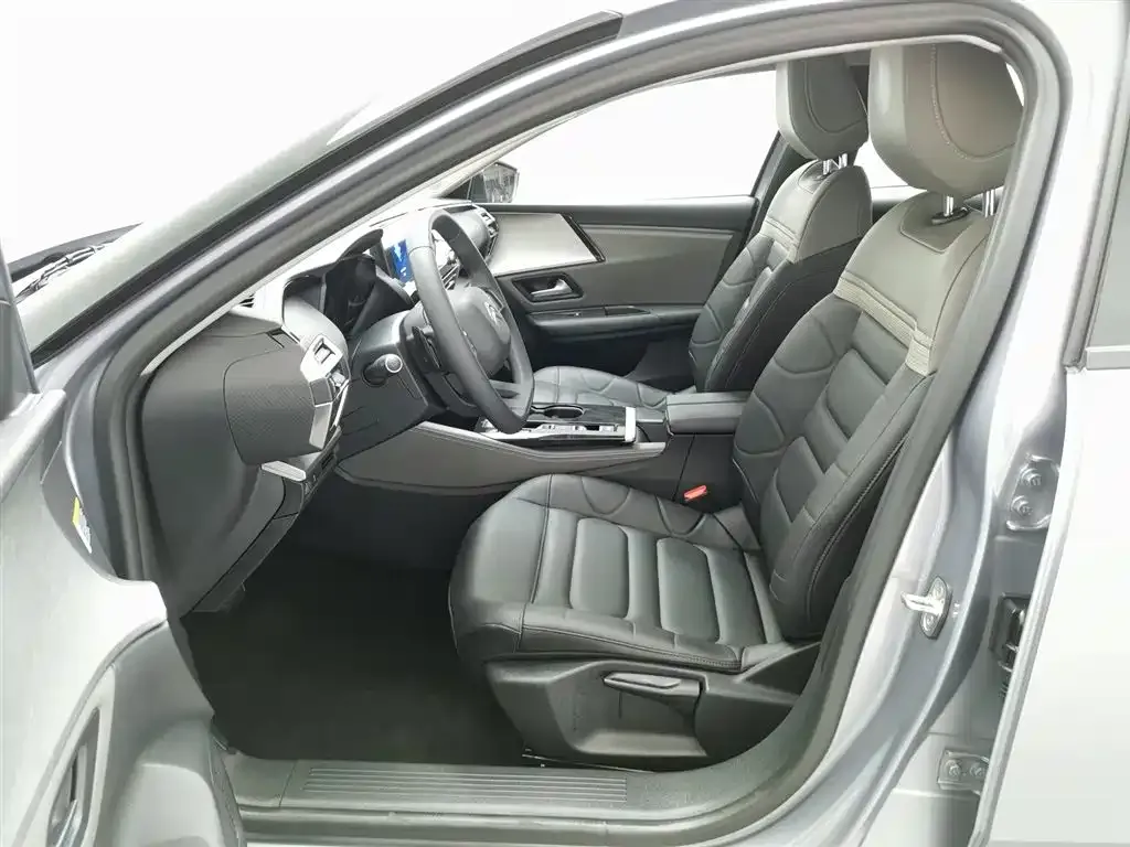 Citroen C5 X 2025 из CN, фото 6