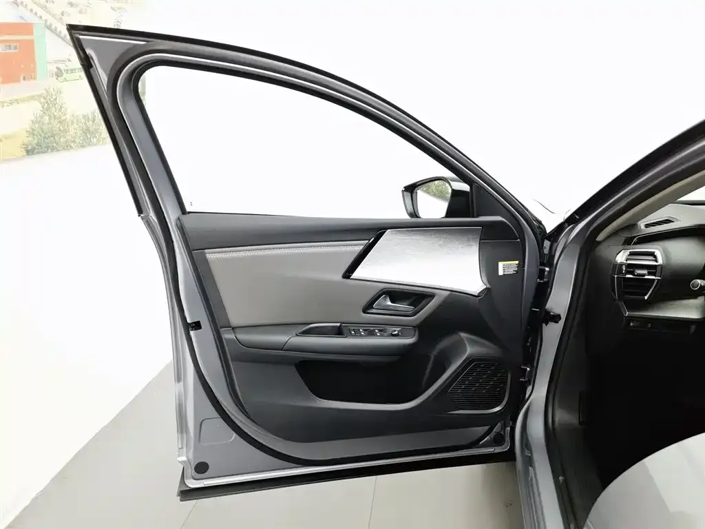 Citroen C5 X 2025 из CN, фото 4