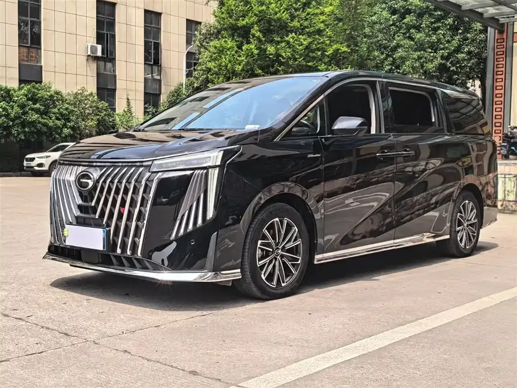 GAC Motor Trumpchi M8 — фото 1