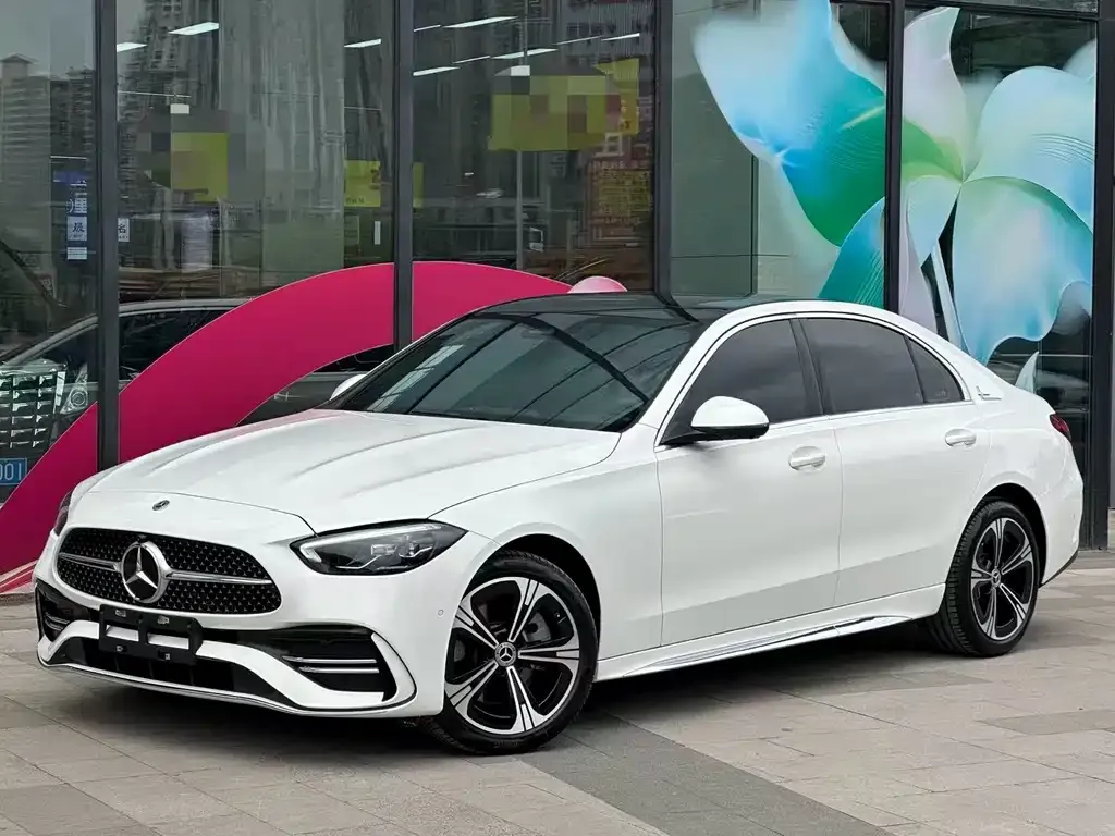 Mercedes-Benz C-Class — фото 1