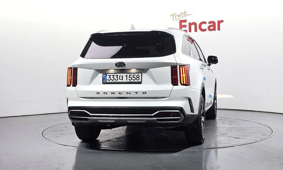 Kia Sorento — фото 6