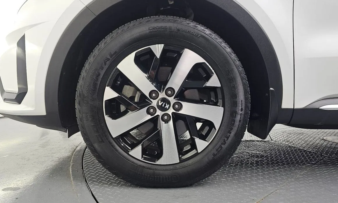 Kia Sorento — фото 5