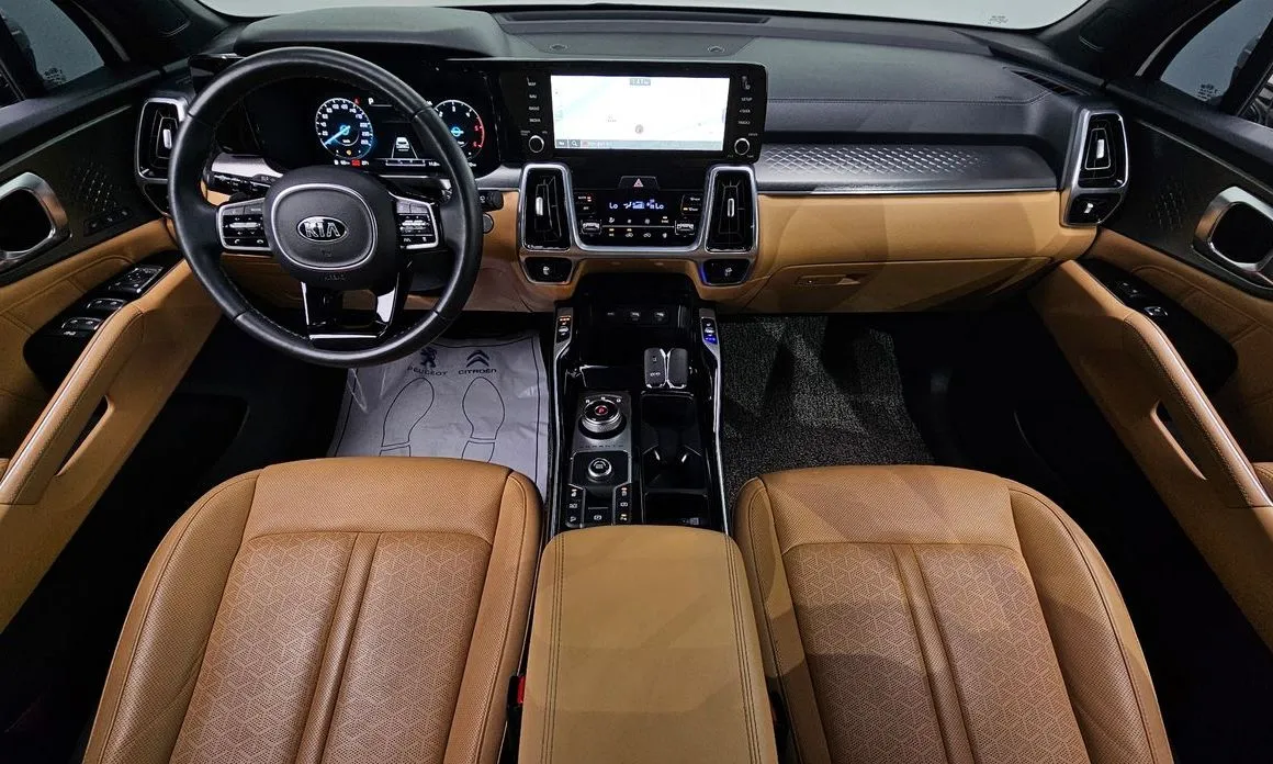 Kia Sorento — фото 10