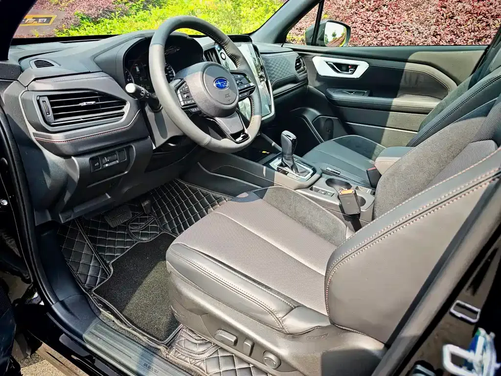 Subaru Forester — фото 8