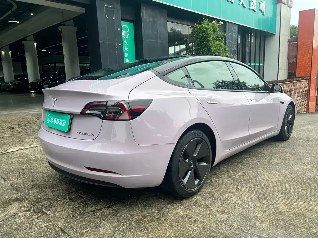 Tesla Model 3 — фото 5