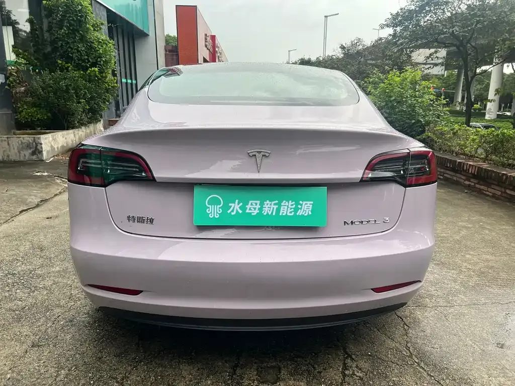 Tesla Model 3 — фото 4