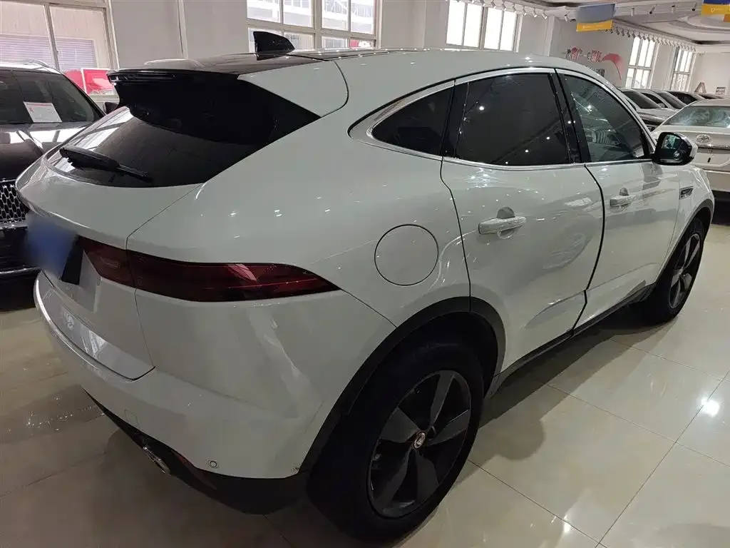 Jaguar E-PACE 2023 из CN, фото 9