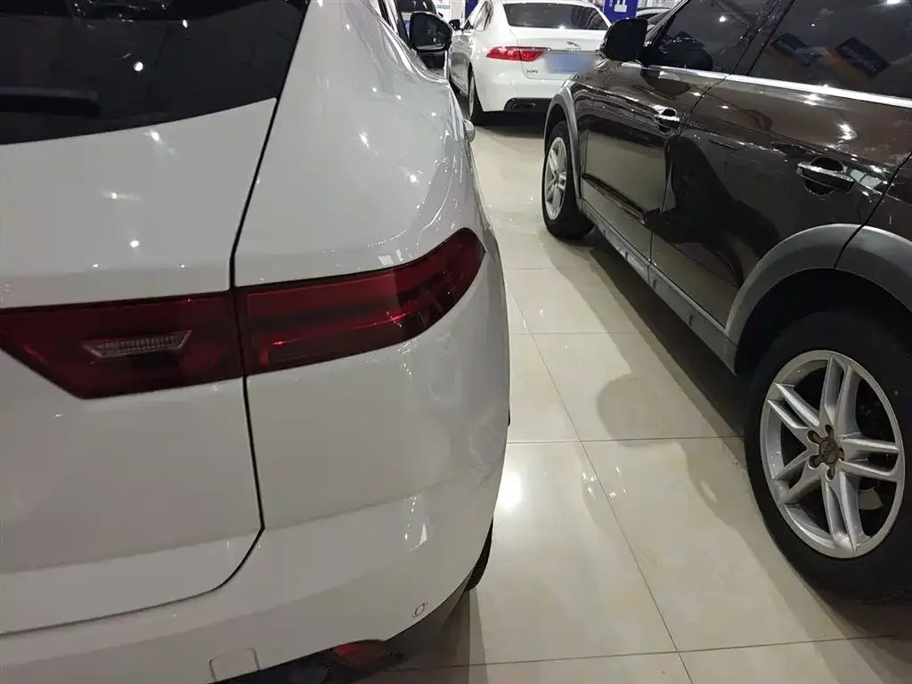 Jaguar E-PACE 2023 из CN, фото 4