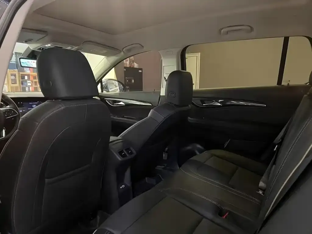 Buick Envision Plus — фото 6