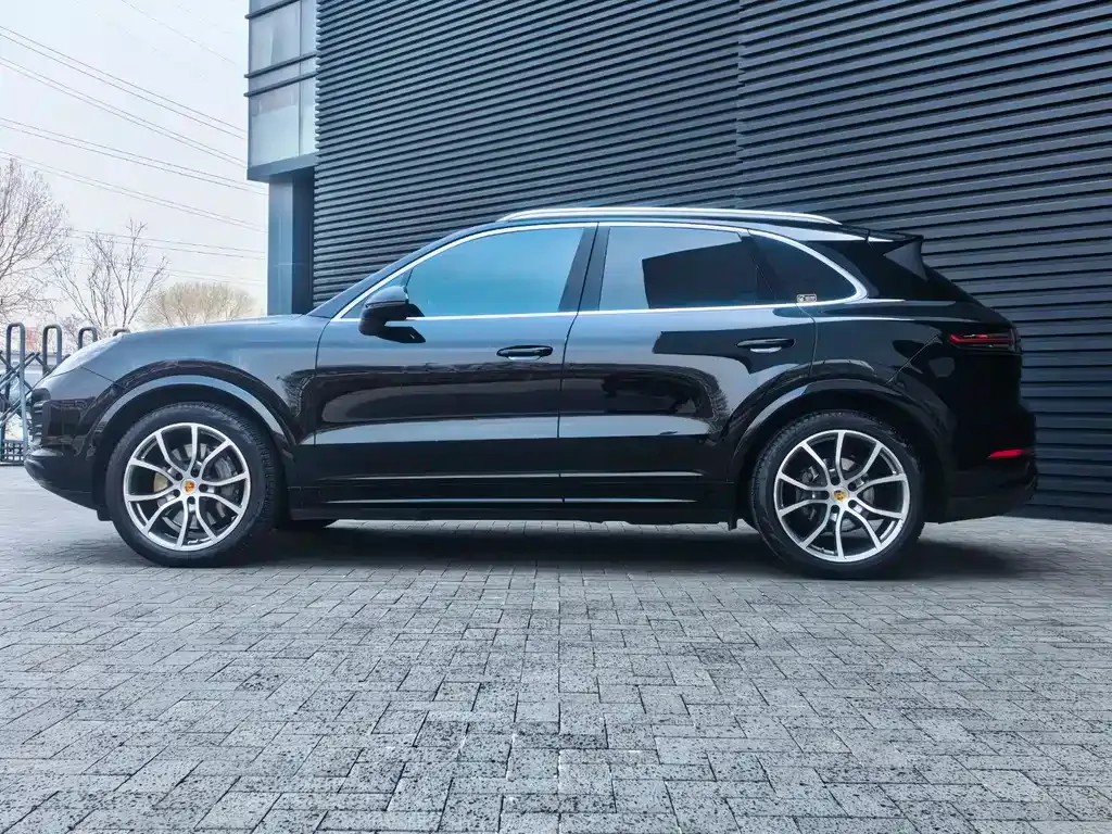 Porsche Cayenne — фото 6